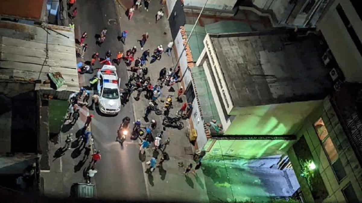 Motorizados dispararon contra taller mecánico en Caracas