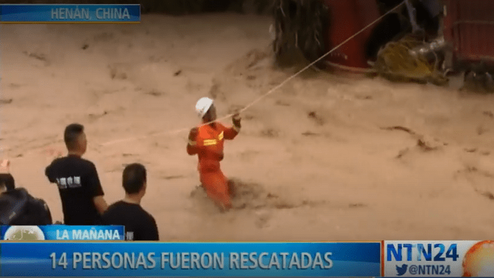 Rescate de 14 personas por lluvias torrenciales en China