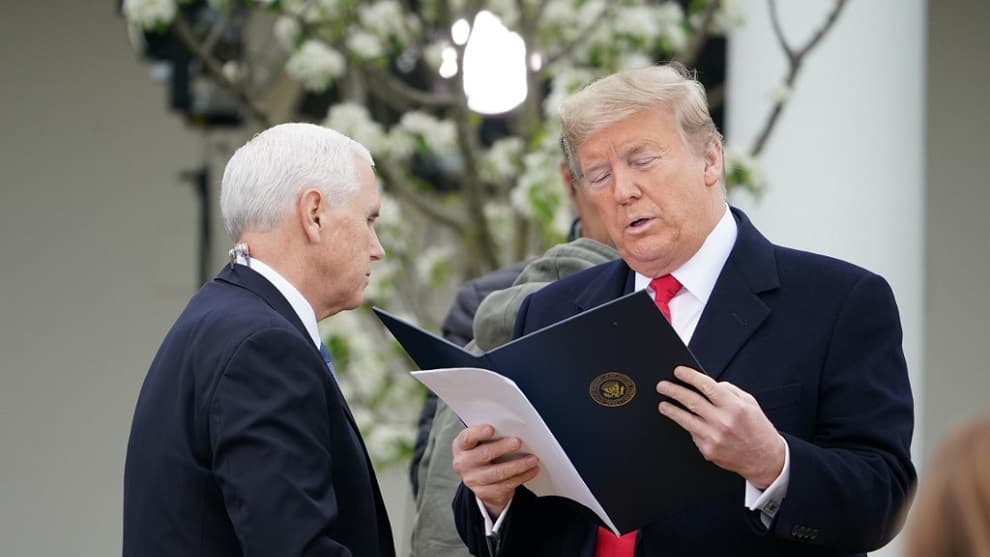 Trump se resiste a declarar cuarentena frente a 49.000 casos de coronavirus