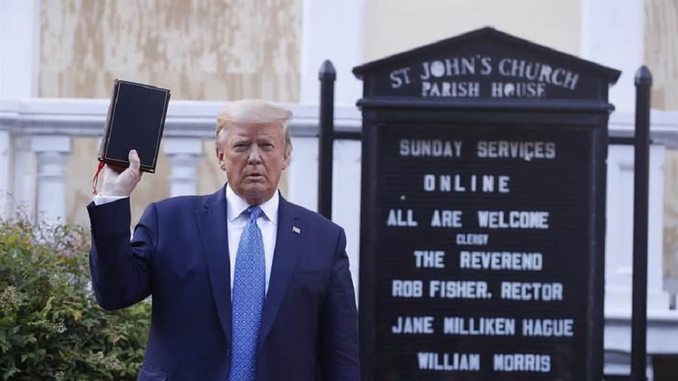 Análisis EFE: Trump echa gasolina a la peor crisis racial de su presidencia