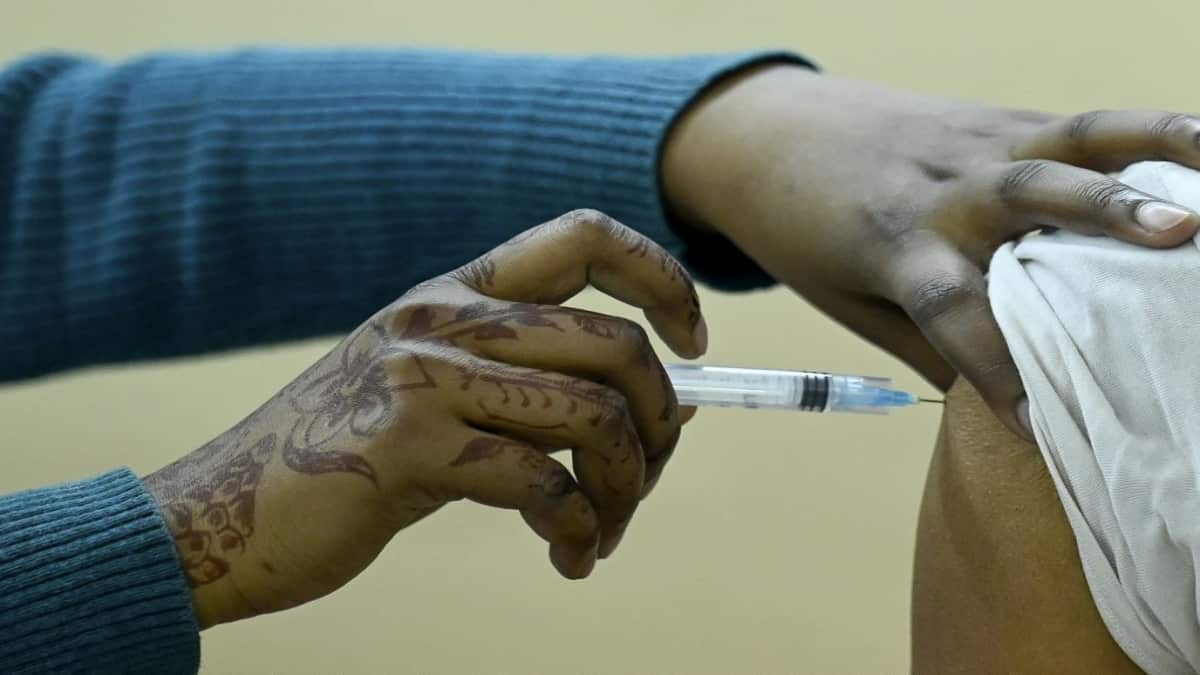 Vacunaciób contra el covid / FOTO: AFP