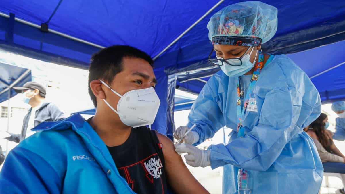 Vacunación anticovid en Perú. Foto: MinSalud