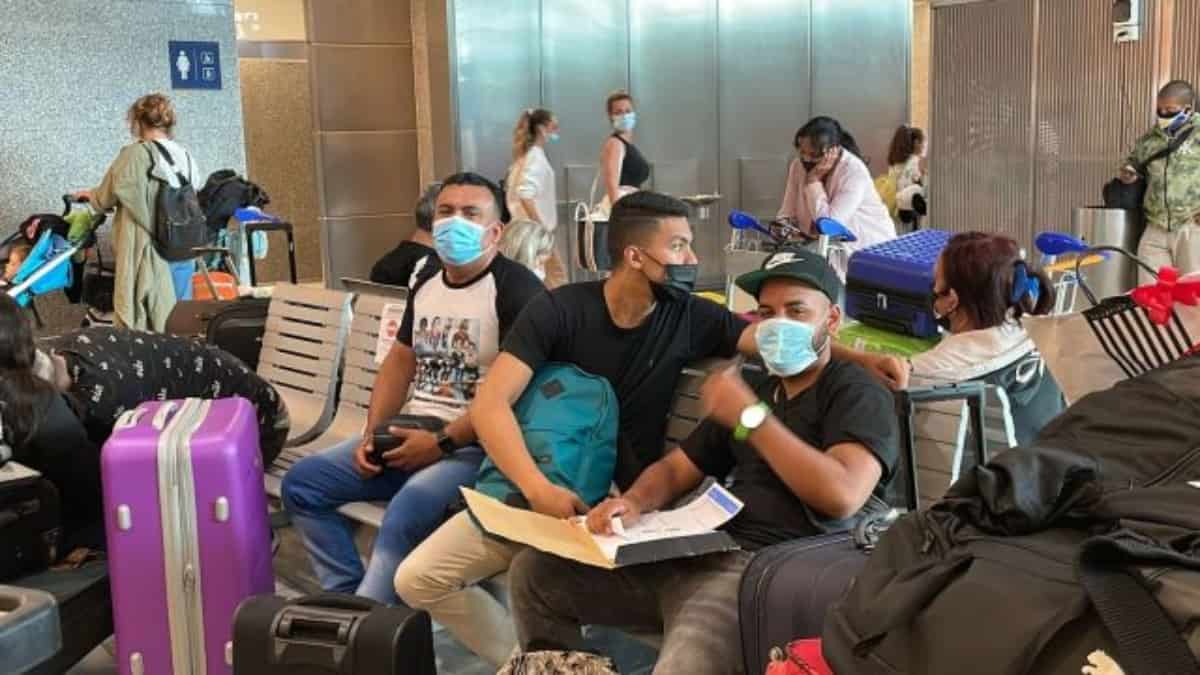 Venezolanos varados en Argentina y Bolivia por retrasos de Conviasa. Foto: @luzmoron