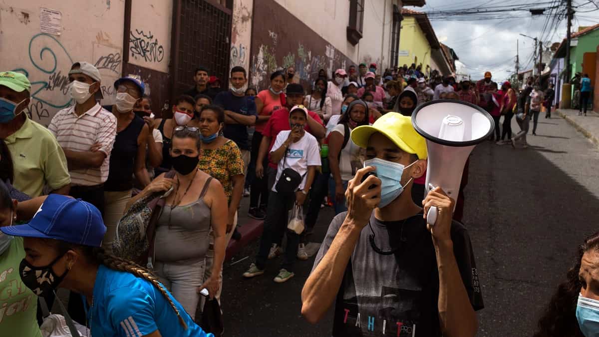 Régimen de Maduro reporta otros 387 casos de covid-19 y mantiene cifra diaria de 4 muertos
