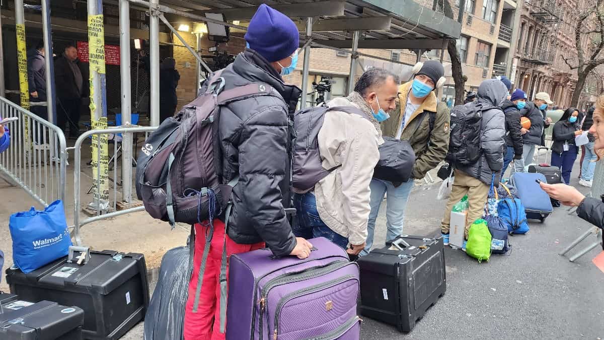 Alcaldía de Nueva York pagó viajes de migrantes venezolanos a Canadá