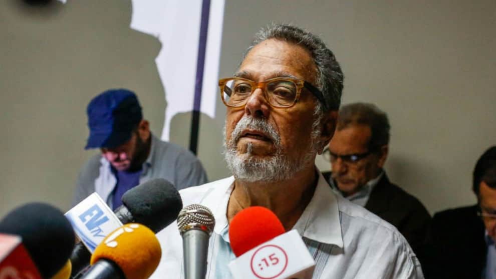 Sueldo de profesores universitarios no llega a dos salarios mínimos, aseguró presidente de APUCV Sueldo de profesores universitarios