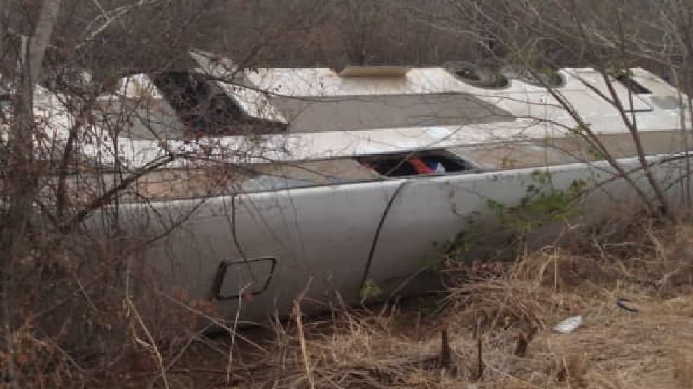 Al menos dos muertos en volcamiento de autobús en el Zulia