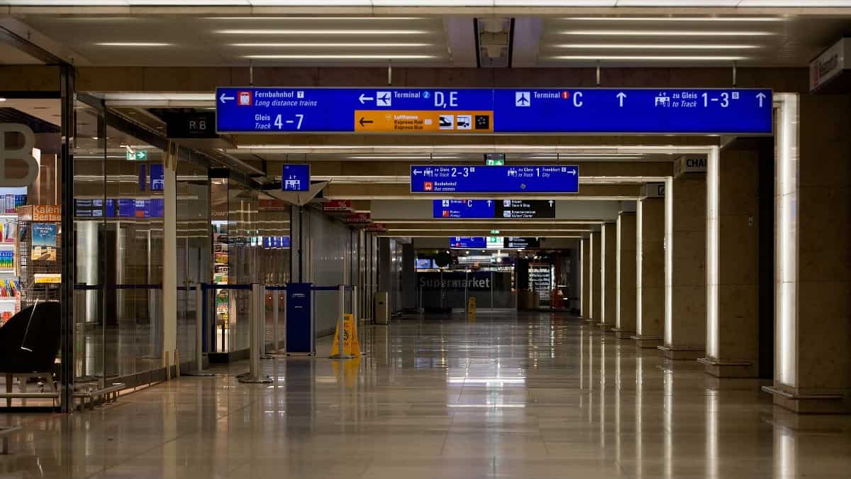 Más de 300 vuelos fueron cancelados en Alemania por huelga de trabajadores del sector aéreo