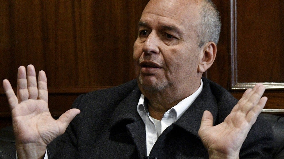 Bolivia anuncia intervención de hospitales y cementerios privados por COVID-19