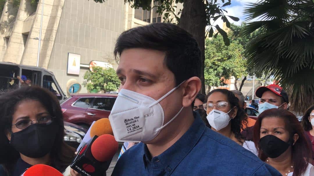 Jesús Armas, director de Monitor Ciudad / Foto (NTN24) Protestan ante los planes de Maduro de llevar gas a México en medio de escasez en Venezuela